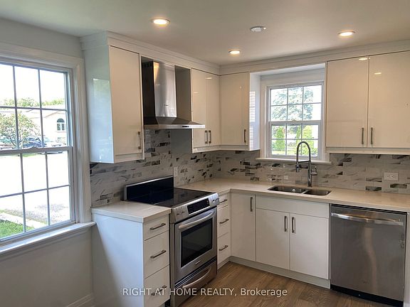 3rd image of 267 Rayners Rd