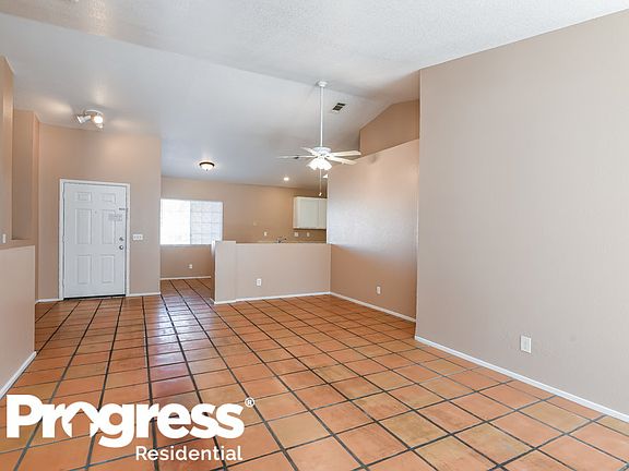 4th image of 327 Yarnell Dr