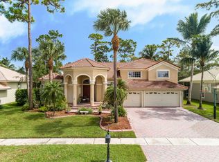 725 Cypress Green Cir, Wellington, FL 33414