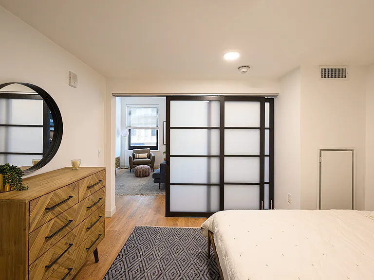 101 dupont place — Photo 15