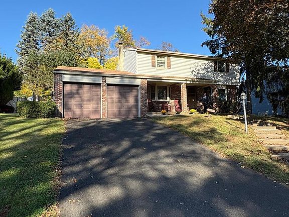 2nd image of 737 Lynwood Dr