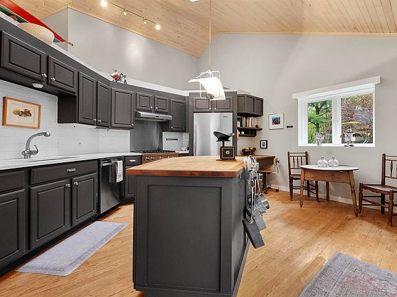 5th image of 455 N Vincer Way