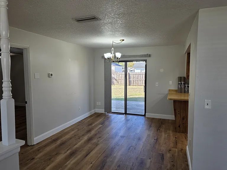 1215 Mellisa Dr — Photo 9