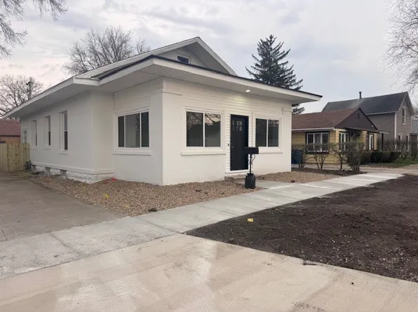 733 W Prairie St, Pontiac, IL 61764