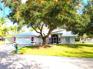 1891 Carbonata Dr, Alva, FL 33920