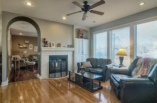 3rd image of 1333 NE Tara Cir