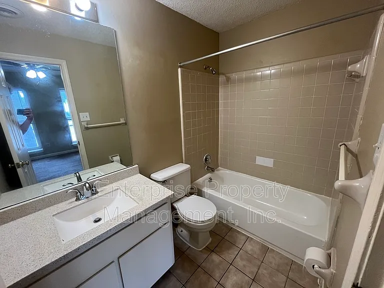 3244 Southern Ave — Photo 14