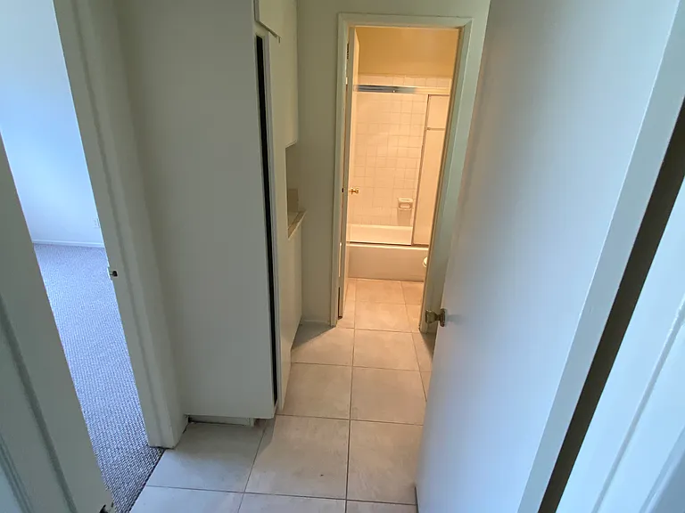 815 Crenshaw Blvd #206 — Photo 4