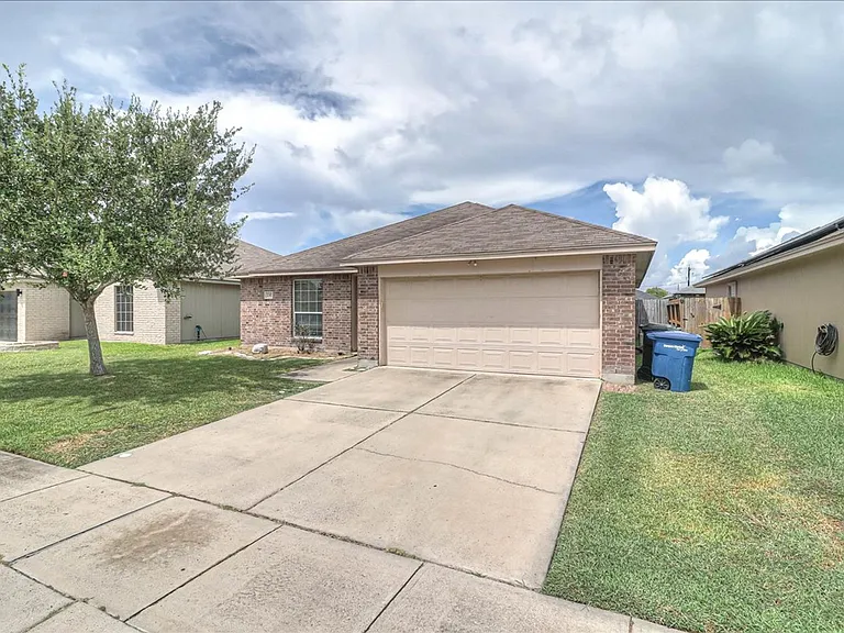 2317 Tropical Wind — Photo 3