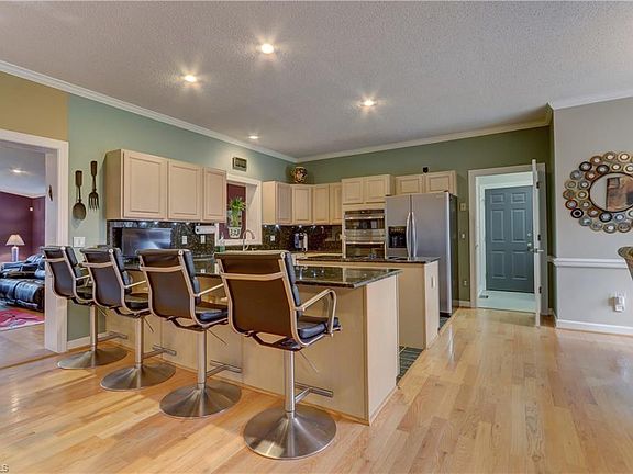 3rd image of 6505 Eagle Nest Dr