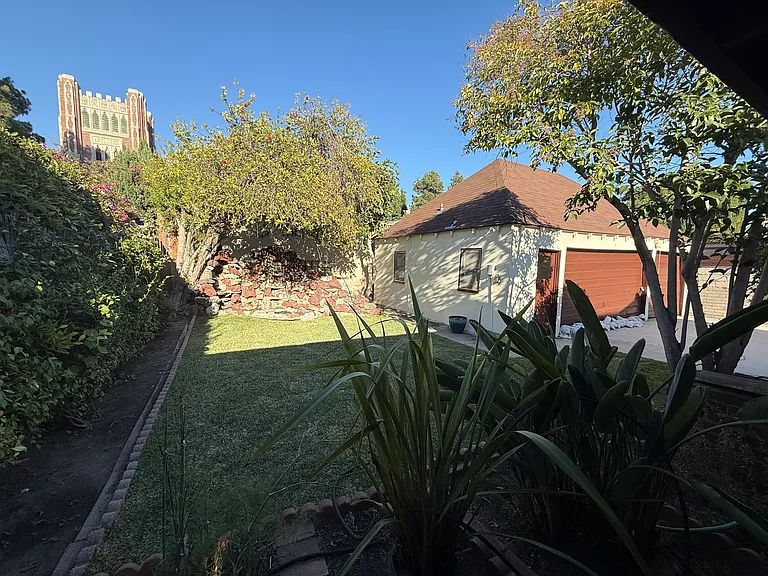 2516 Lyric Ave — Photo 17