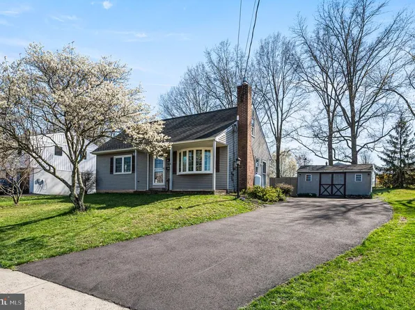 36 Indian Valley Ln, Telford, PA 18969