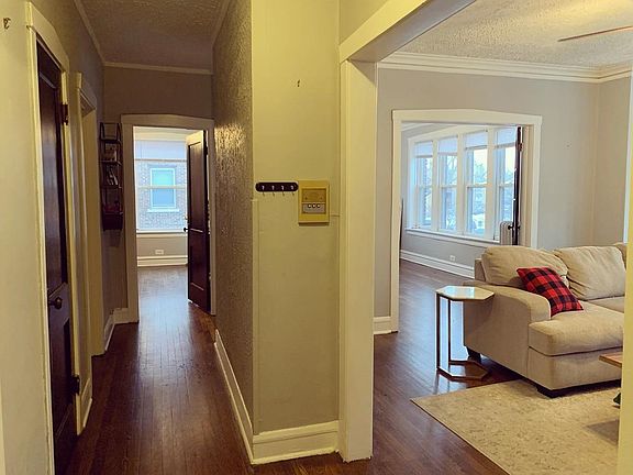 5th image of 312 Washington Blvd APT 2E