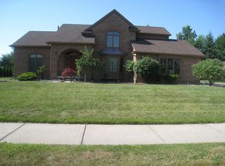 915 Emerson Dr, Troy, MI 48084