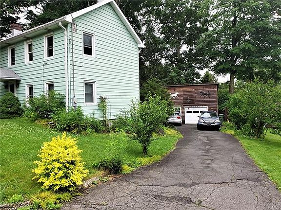 4th image of 10 Hillcrest Ave