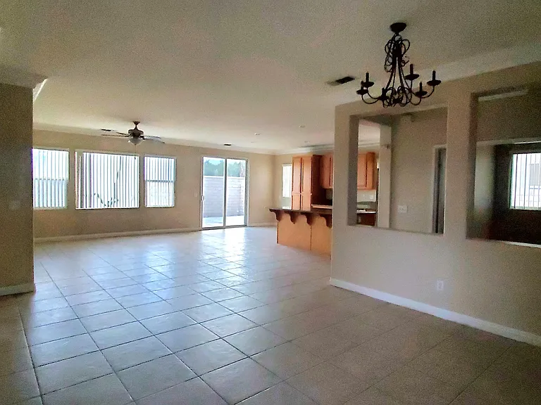 82787 Matthau Dr #82787 — Photo 3