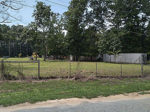 2nd image of 105 N Wonder Dr