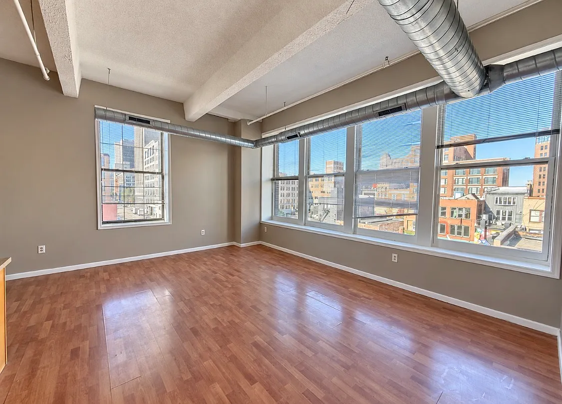 2 bed, $1,200 — Photo 2