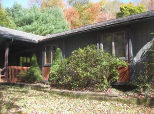 63 E Woodhaven Dr, White Haven, PA 18661
