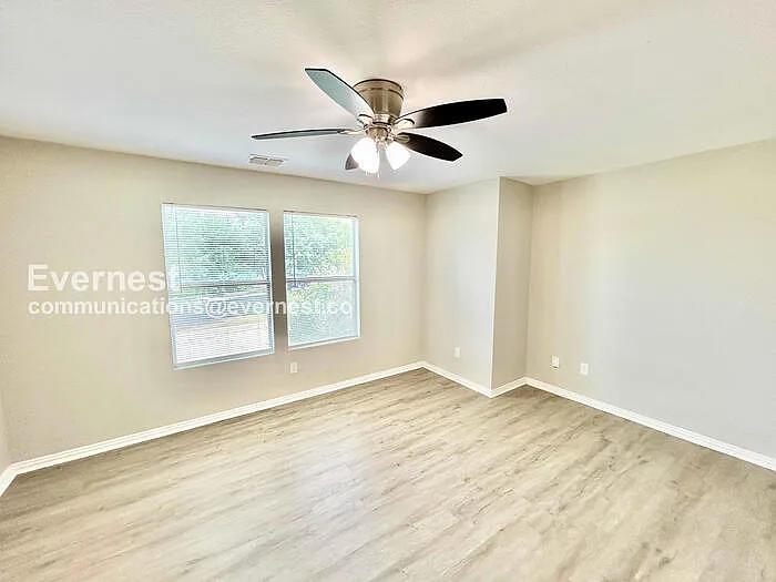 130 Creek Cove Dr — Photo 10
