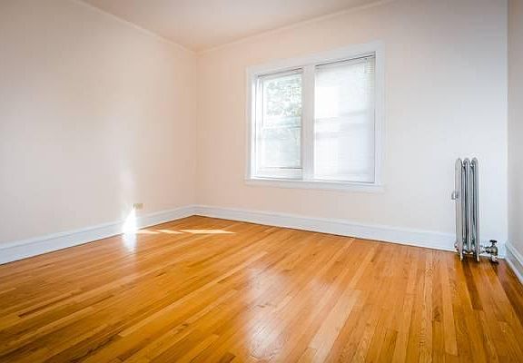 3rd image of 2721 N Artesian Ave
