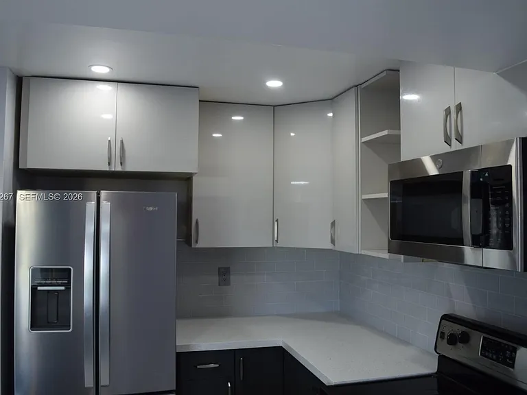 2075 SW 122nd Ave #415 — Photo 6