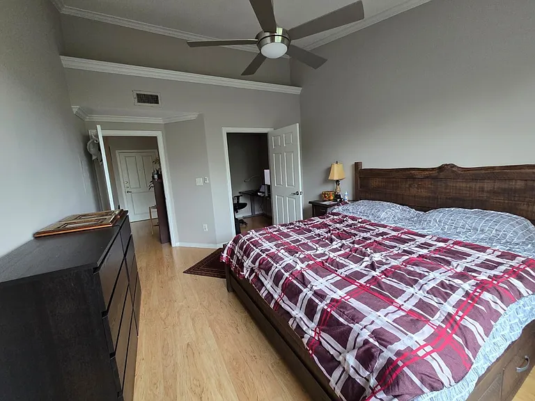 2111 Welch St #B315 — Photo 14