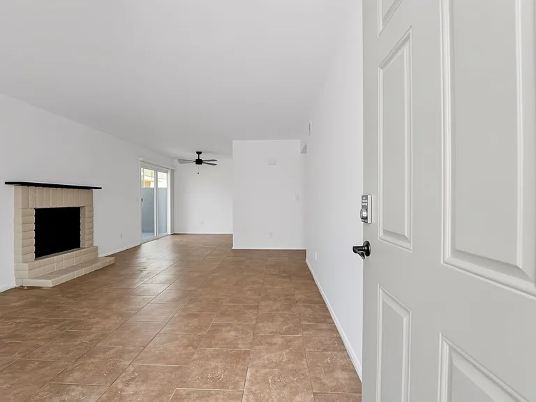 1336 N 85th Pl — Photo 2