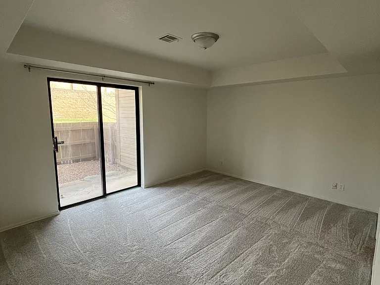 9107 S Urbana Ave #5-F — Photo 17