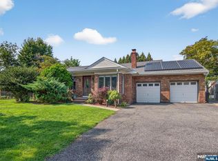 404 Old Tappan Rd, Old Tappan, NJ 07675