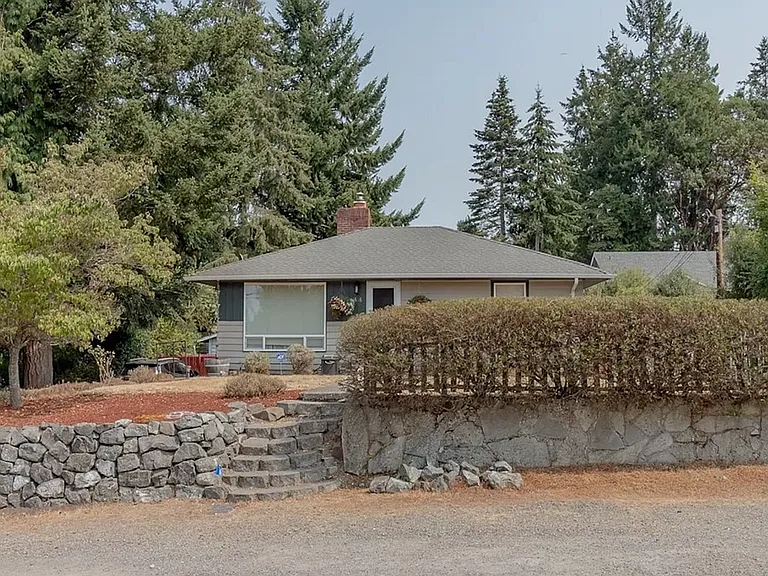11616 23rd Ave SW — Photo 3