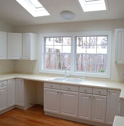 Kitchen, skylites, hardwoods