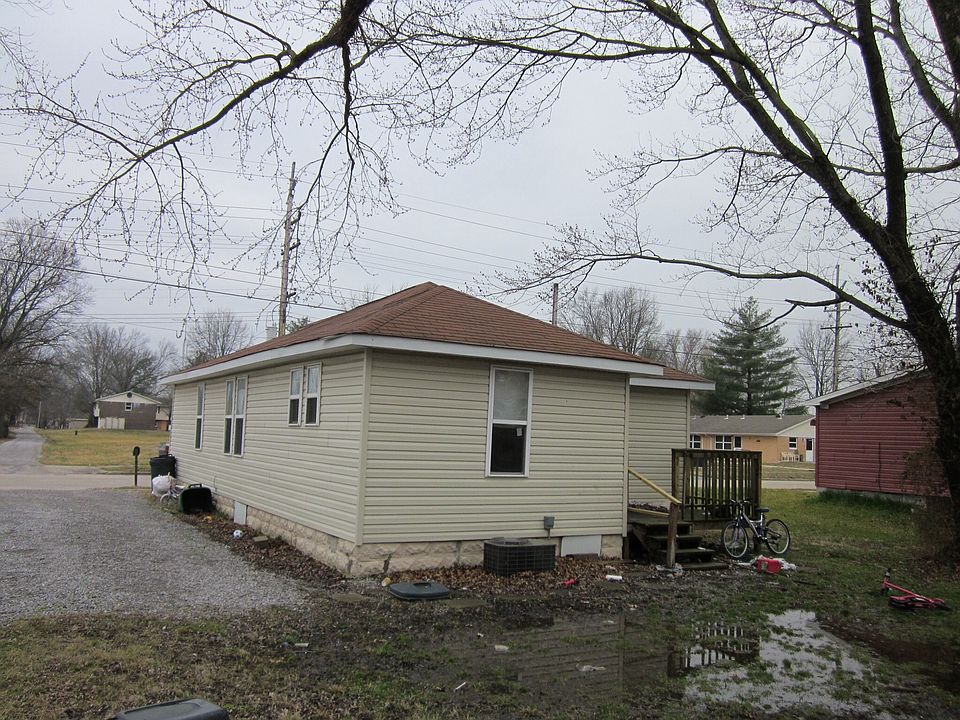 1st image of 512 E Fisher St