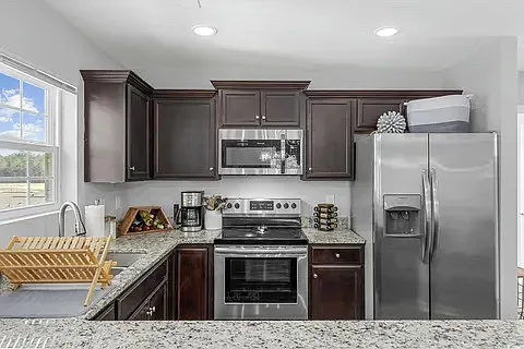 Building Photo - 125 S Shore Blvd #305