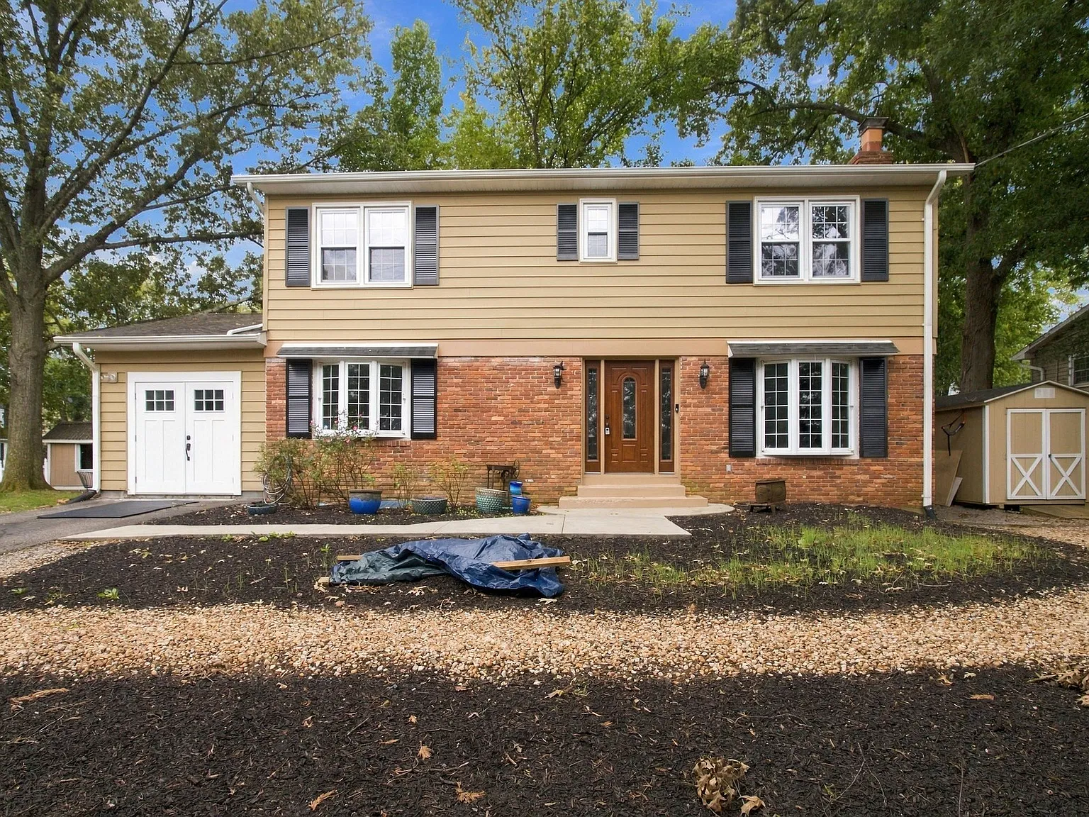 4 bed, 3.5 bath, 1824 sqft, $3,800 — Photo 2