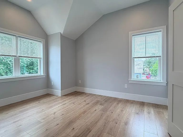 11 Holton St #15 — Photo 3