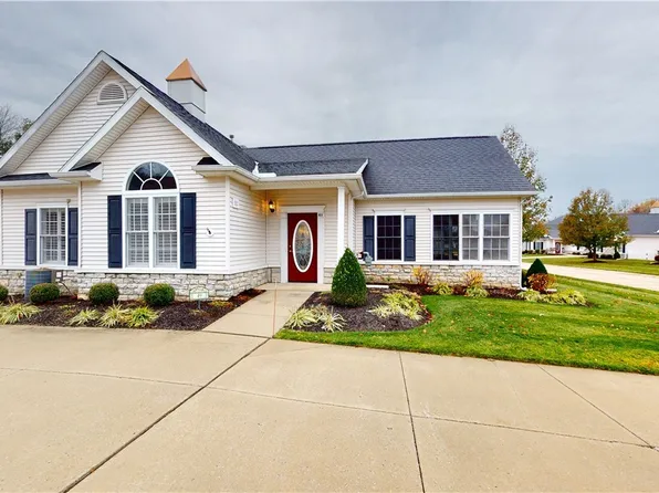 3235 Elizabeth Dr #49, Perry, OH 44081