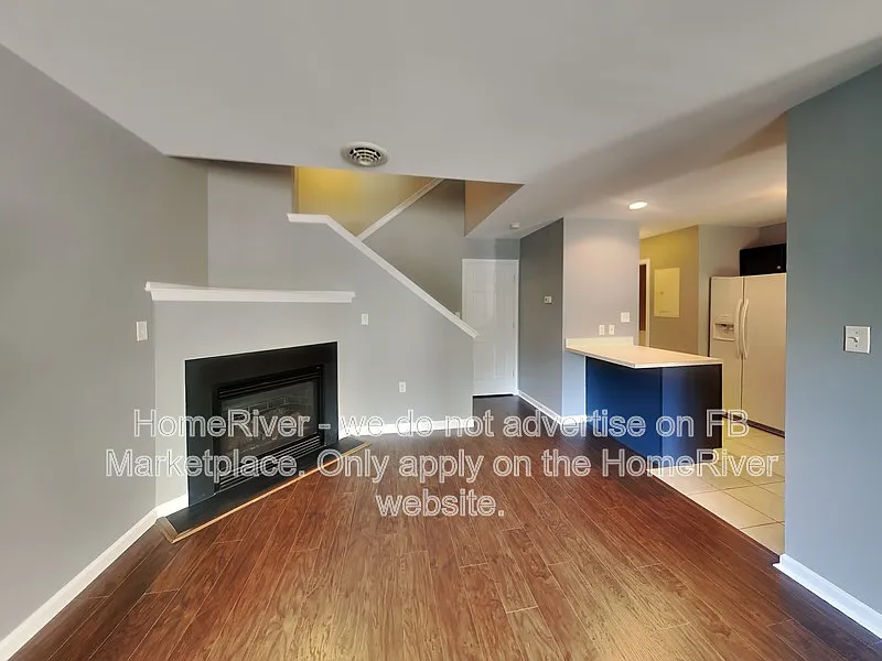 2 bed, 1.5 bath, 1877 sqft, $1,650 — Photo 3