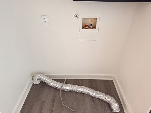 Washer & dryer hookup