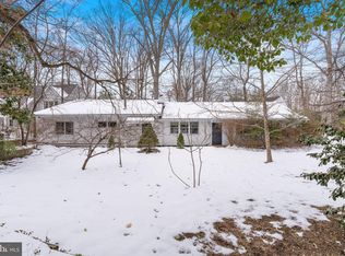 7926 Bolling Dr, Alexandria, VA 22308