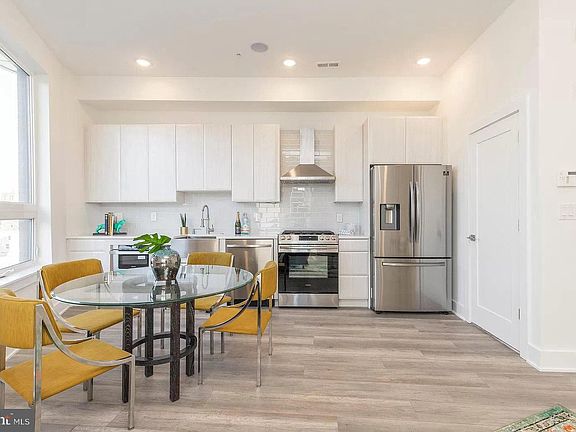 3rd image of 90 E Laurel St #94-B