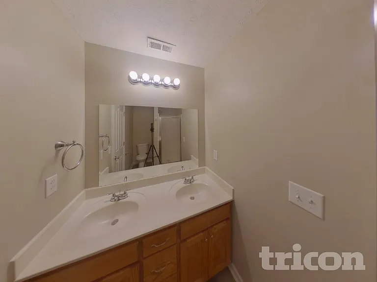 713 Crescent Rd — Photo 10
