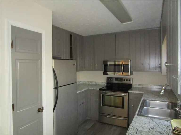 3730 Newport Dr — Photo 12