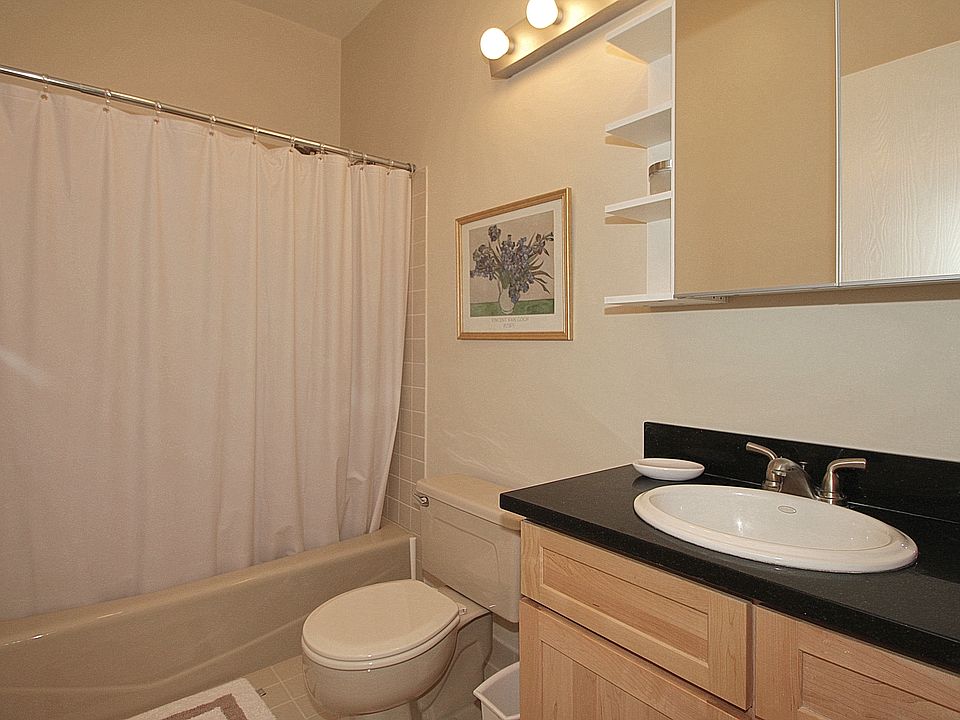 Updated Full Bath