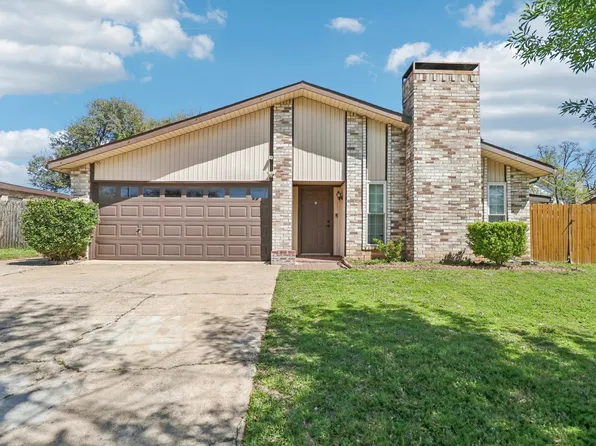 3216 Red Oak Ln, Bedford, TX 76021