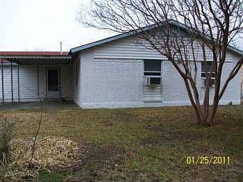 2nd image of 4405 Ashwood Dr