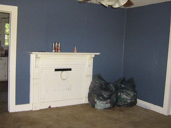 3rd image of 8472 W Mount Dr