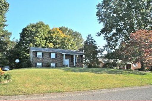 4th image of 5709 Chesswood Dr