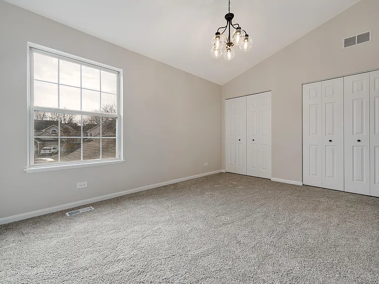 1056 Woodhill Ct — Photo 18