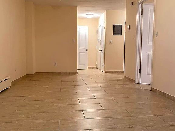 3rd image of 20-72A Steinway St #2A